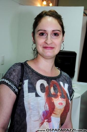 Betha Cloe convida para Coquetel de Natal com maquiador