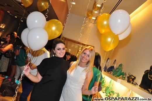 Andrea, Cris e Mari comemoram aniversário com festa diferente