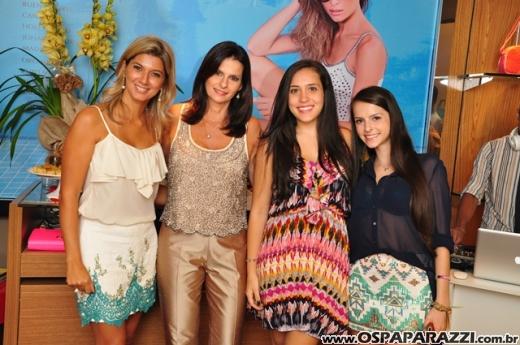 Andrea, Cris e Mari comemoram aniversário com festa diferente