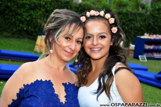 Alicia Moreira Nunes comemora 15 anos no Recanto do Valle