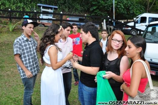 Alicia Moreira Nunes comemora 15 anos no Recanto do Valle