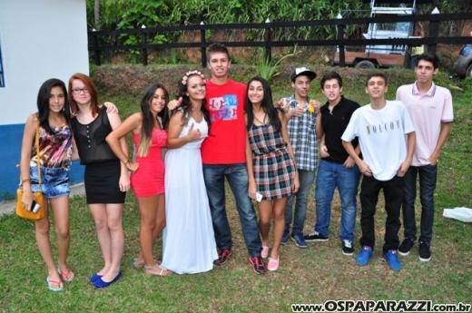 Alicia Moreira Nunes comemora 15 anos no Recanto do Valle