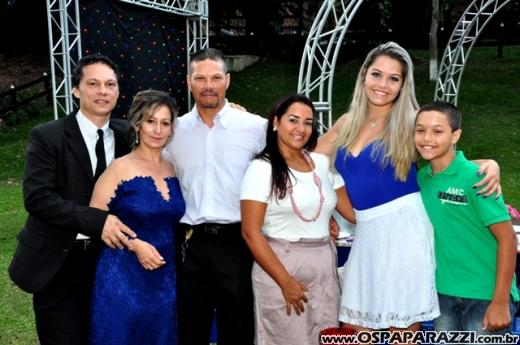 Alicia Moreira Nunes comemora 15 anos no Recanto do Valle