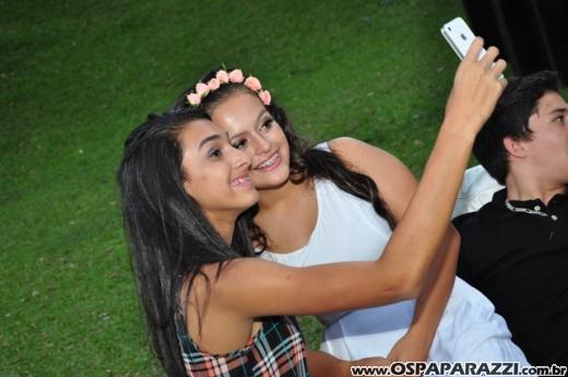 Alicia Moreira Nunes comemora 15 anos no Recanto do Valle