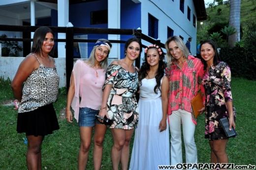Alicia Moreira Nunes comemora 15 anos no Recanto do Valle
