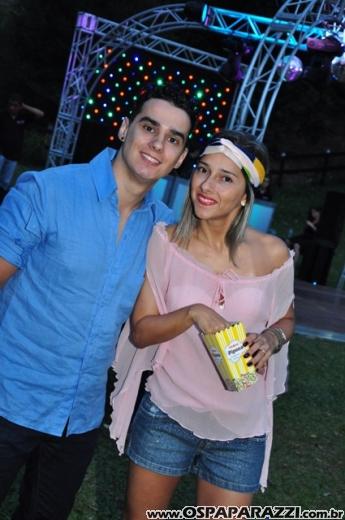 Alicia Moreira Nunes comemora 15 anos no Recanto do Valle