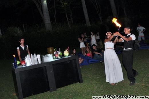 Alicia Moreira Nunes comemora 15 anos no Recanto do Valle