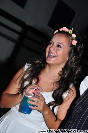 Alicia Moreira Nunes comemora 15 anos no Recanto do Valle