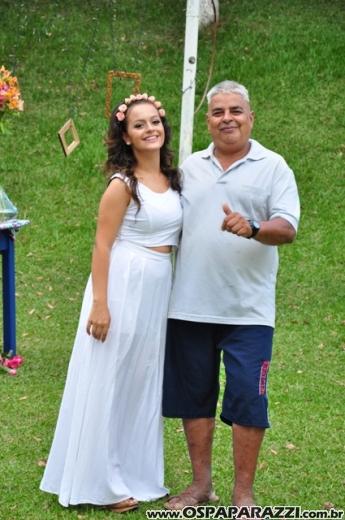 Alicia Moreira Nunes comemora 15 anos no Recanto do Valle