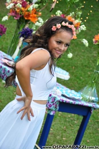 Alicia Moreira Nunes comemora 15 anos no Recanto do Valle