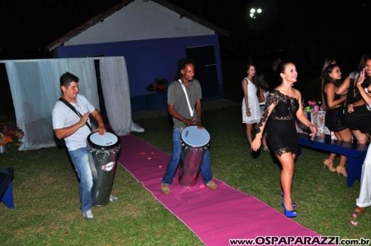 Alicia Moreira Nunes comemora 15 anos no Recanto do Valle