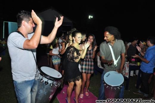 Alicia Moreira Nunes comemora 15 anos no Recanto do Valle