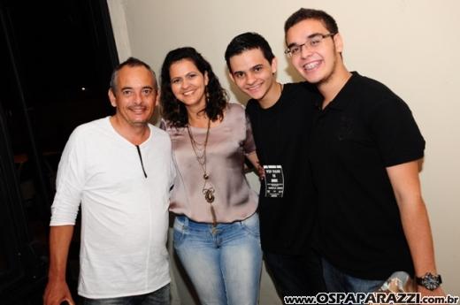 Marcelo Junior festeja 18 anos com big festa na Number Two