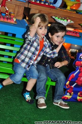 Otavio completa 4 anos com festa no Buffet Be Happy