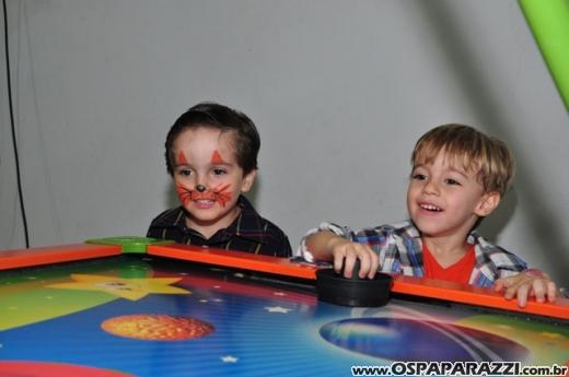 Otavio completa 4 anos com festa no Buffet Be Happy