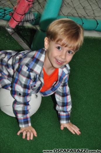 Otavio completa 4 anos com festa no Buffet Be Happy