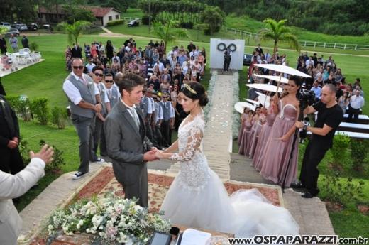 Graziela Leite e Willian Prado casam-se na Fazenda Casa Gde