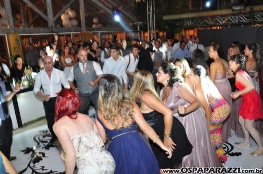 Graziela Leite e Willian Prado casam-se na Fazenda Casa Gde