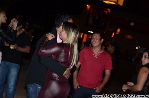 Leo Rodriguez faz Selfie com fãs na Estância Nativa Sertaneja