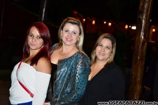 Leo Rodriguez faz Selfie com fãs na Estância Nativa Sertaneja
