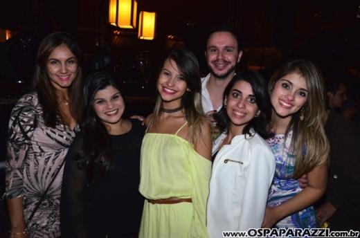 Leo Rodriguez faz Selfie com fãs na Estância Nativa Sertaneja