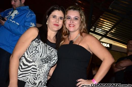 Leo Rodriguez faz Selfie com fãs na Estância Nativa Sertaneja