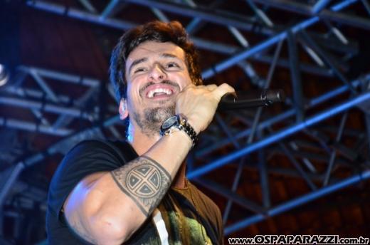 Leo Rodriguez faz Selfie com fãs na Estância Nativa Sertaneja
