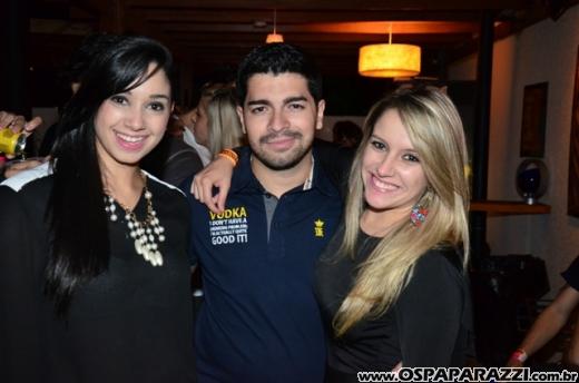 Leo Rodriguez faz Selfie com fãs na Estância Nativa Sertaneja