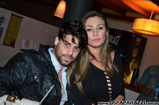 Leo Rodriguez faz Selfie com fãs na Estância Nativa Sertaneja