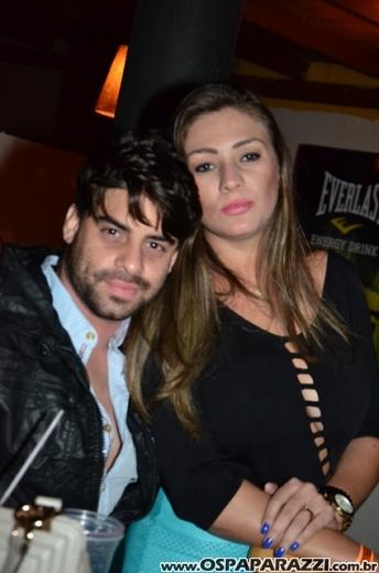 Leo Rodriguez faz Selfie com fãs na Estância Nativa Sertaneja