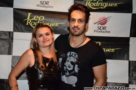 Leo Rodriguez faz Selfie com fãs na Estância Nativa Sertaneja