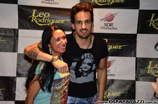 Leo Rodriguez faz Selfie com fãs na Estância Nativa Sertaneja