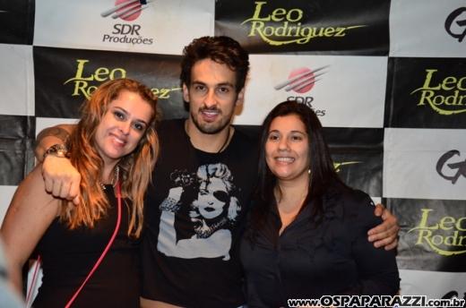 Leo Rodriguez faz Selfie com fãs na Estância Nativa Sertaneja