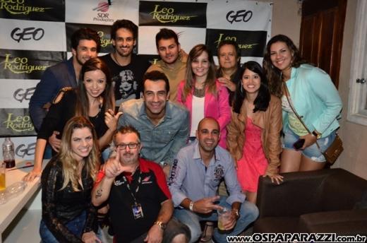 Leo Rodriguez faz Selfie com fãs na Estância Nativa Sertaneja