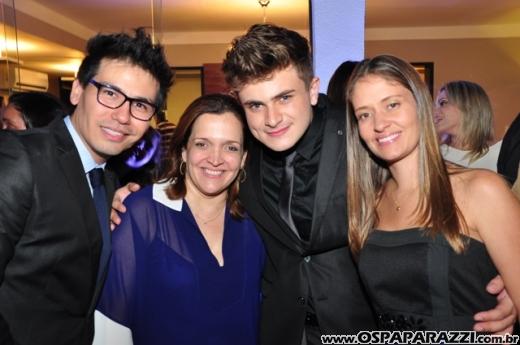 Fabio e Evandro inauguram Matsunos Cabeleireiros no Vila Ema