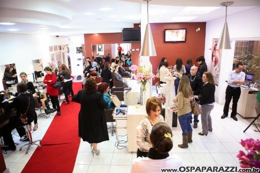 Terezinha Quintanilha promove encontro entre Noivas Studio 1