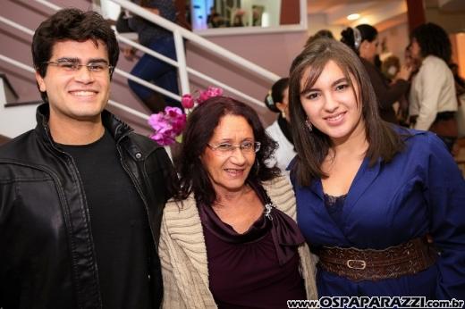 Terezinha Quintanilha promove encontro entre Noivas Studio 1