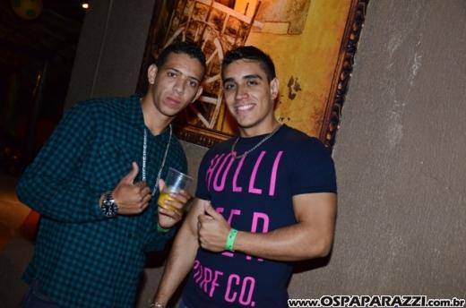 Humberto e Ronaldo no palco da Estância Nativa Sertaneja