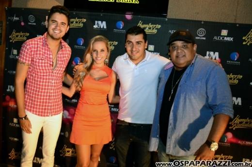 Humberto e Ronaldo no palco da Estância Nativa Sertaneja