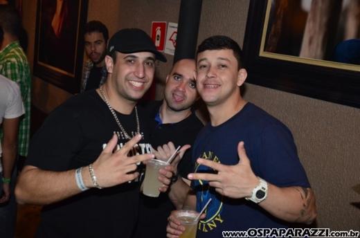 Humberto e Ronaldo no palco da Estância Nativa Sertaneja