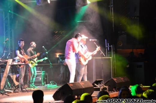 Humberto e Ronaldo no palco da Estância Nativa Sertaneja