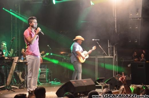 Humberto e Ronaldo no palco da Estância Nativa Sertaneja