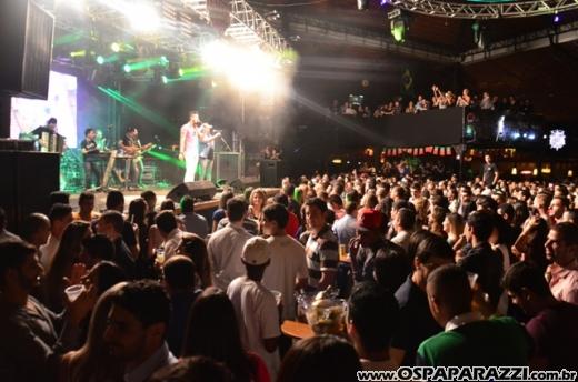 Humberto e Ronaldo no palco da Estância Nativa Sertaneja