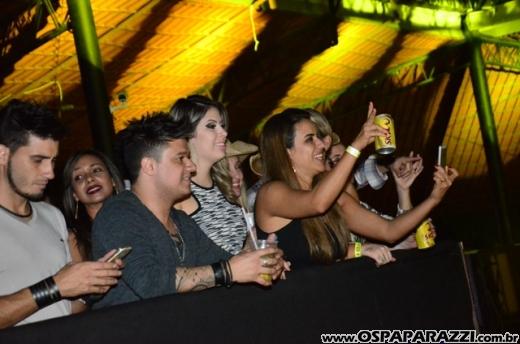 Humberto e Ronaldo no palco da Estância Nativa Sertaneja
