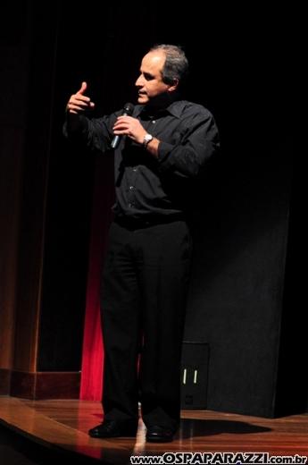 Carlos Abranches é o palestrante no Teatro Colinas Shopping
