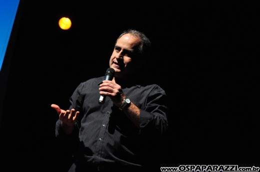 Carlos Abranches é o palestrante no Teatro Colinas Shopping