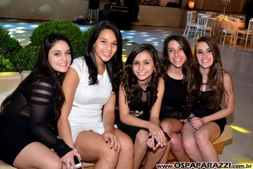 Carolina Sawaya ganha big festa de 15 anos no Interative Hall