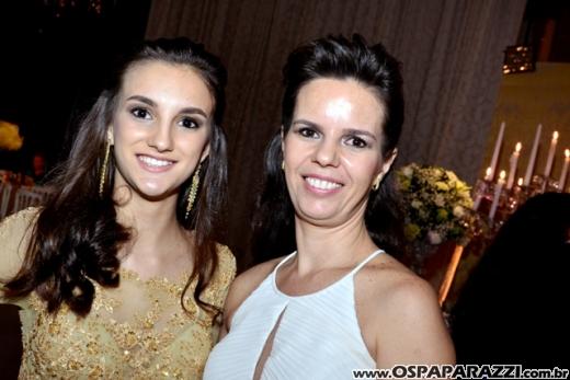 Carolina Sawaya ganha big festa de 15 anos no Interative Hall