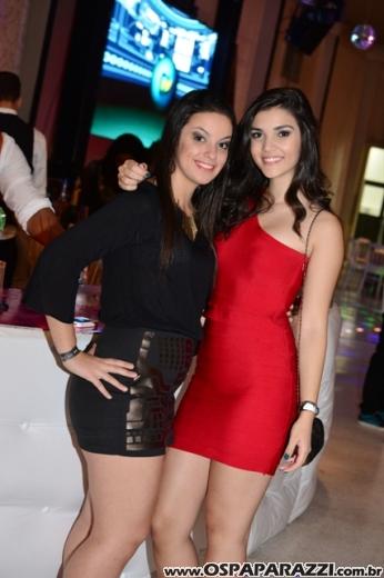 Carolina Sawaya ganha big festa de 15 anos no Interative Hall