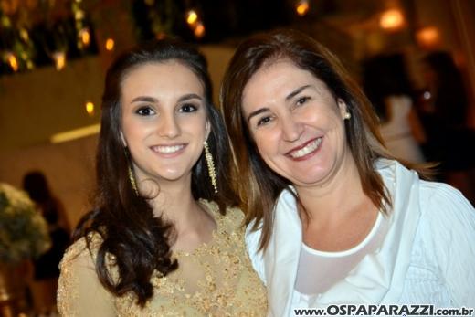 Carolina Sawaya ganha big festa de 15 anos no Interative Hall